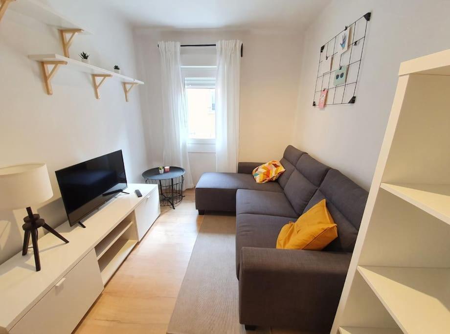 Acogedor Piso En El Centro De Sabinanigo Apartment Екстериор снимка